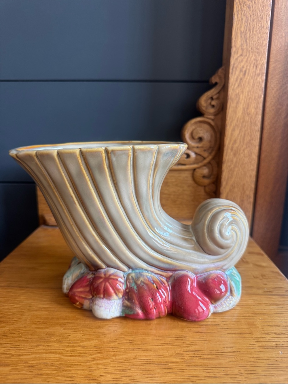 Ceramic Cornucopia Vase in Cream with Multicolor Shell Base